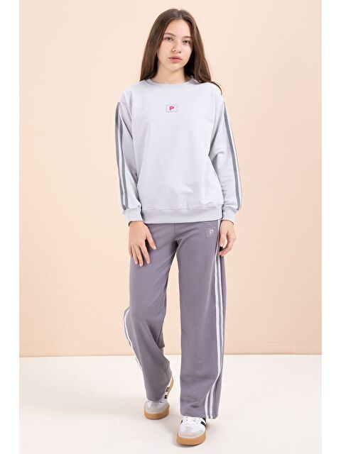 Cansın Mini Gri Şerit Detaylı Geniş Paça Nakışlı Kız Oversize Eşofman Takımı 23453 - S000487224-20600