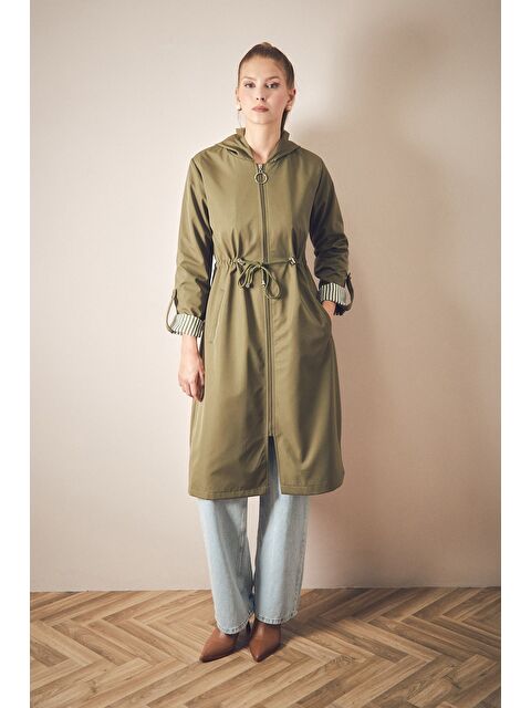 Fullamoda Basic Beli Lastikli Kolu Katlamalı Kapüşonlu Trençkot - S000291212-18547