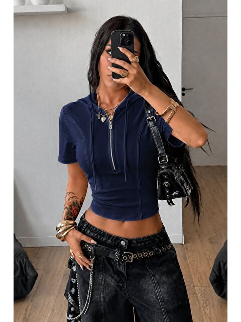 Tarz Cool Kapüşonlu Crop Tişört Fermuarlı Kısa Kollu Kadın Üst Body