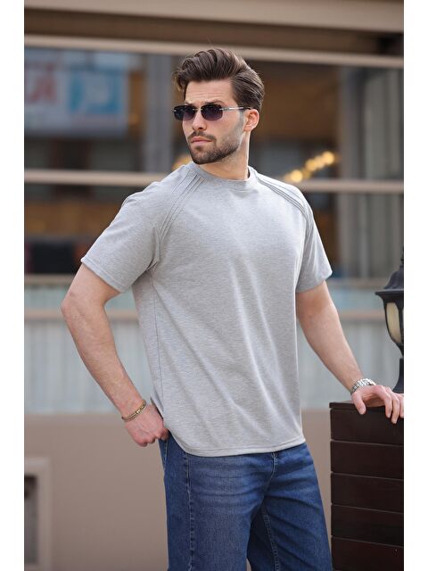 Madmext Gri Bisiklet Yaka Basic Erkek T-Shirt E7138 - S000423948-20600