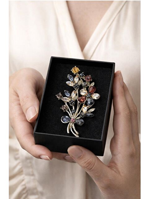 New Obsessions Vintage Çiçek Buketi Taşlı Broş Yaka İğnesi - S000491405-18105