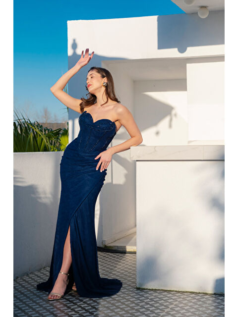 Lafaba Kadın Lacivert Dar Kalıp Dantel Detay Straplez Yaka Uzun Abiye Elbise - S000509996-21164