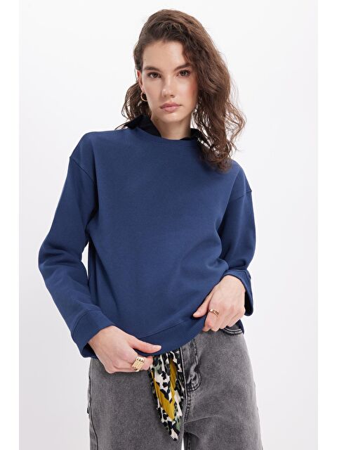 TUDORS Kadın Oversize Geniş Kesim Pamuklu Bisiklet Yaka Lacivert Sweatshirt - S000523158-21164