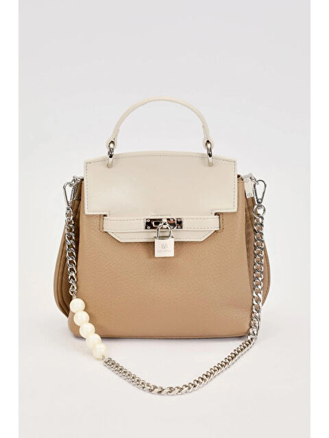 Remsa Premium Zincir ve Deri Askı Charm Detay Yumuşak Deri Çanta 930369 Bej