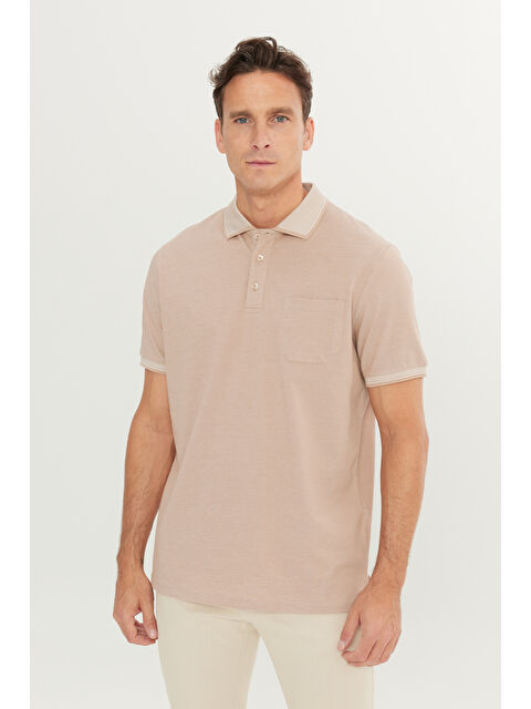 AC&Co / Altınyıldız Classics Erkek Bej-Beyaz Pamuklu Comfort Fit Rahat Kesim Polo Yaka Cepli Tişört - S000394288-37198