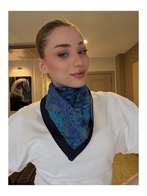 Luminos Butik Kadın Desenli Saten Boyun Fuları Bandana Mavi Lacivert FLR2007 MAVI