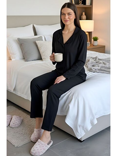 Gülseli Kadın Ön Düğmeli Düz Renk Pijama Takımı - S000517513-19351