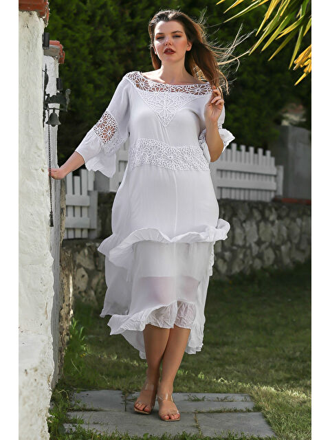 Chiccy Beyaz Kayık Yaka Dantelli Kol Astarlı Etek Ucu Fırfırlı Casual Viskon Dokuma Elbise 125 62 - S000367895-20063