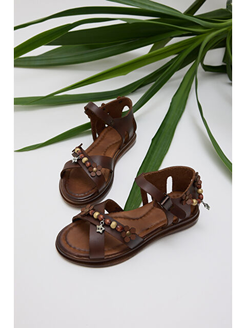 TONNY BLACK Kız Çocuk Taba Rahat Kalıp Boncuklu Sandalet - S000510982-19413