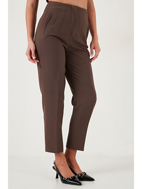 Lela Regular Fit Yüksel Bel Düz Paça Havuç Pantolon 68350109 - S000463872-19413