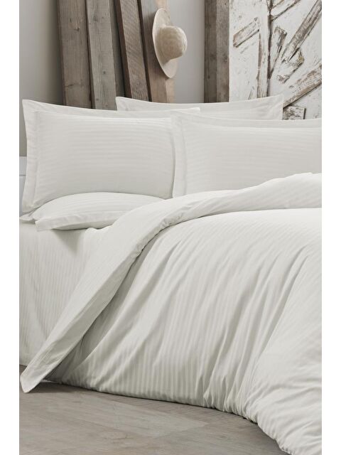 Çeyiz Diyarı Stripe Çift Kişilik PollySaten Nevresim Takımı Krem - S000496322-19966