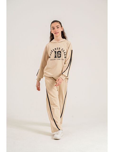 Mışıl Kids Üst Kollar Biyeli Ön Baskılı Alt Yan Biyeli Sol Alt Bacak Baskılı Kız Çocuk Alt Üst Eşofman Takımı