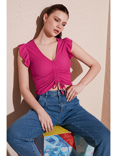 Lela Büzgü Detaylı Kolları Fırfırlı Dar Kesim Crop Kadın Bluz 5865015 - S000000375-18686