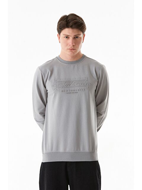 Fullamoda Kabartma Desenli Bisiklet Yaka Sweatshirt - S000323227-20600