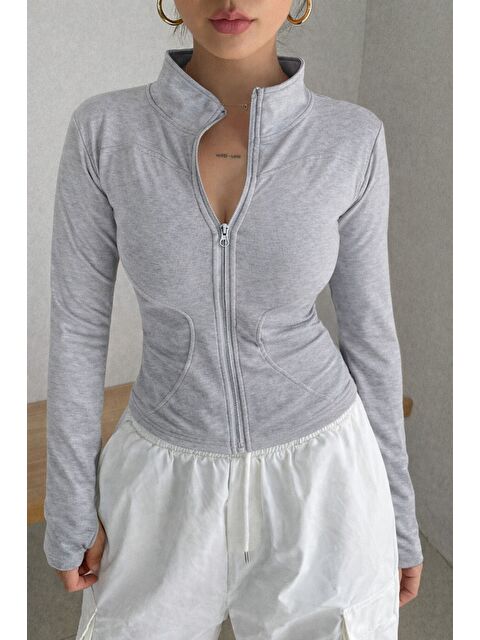 Tarz Cool Kadın Bej İki İplik Fermuarlı Dar Kesim Mevsimlik Hırka – Dik Yaka Fit Basic Ceket