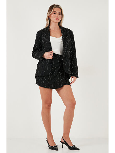Lela Taşlı Regular Fit Broş Detaylı Ceket-Şort Etek Takım 6839618