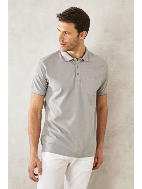 AC&Co / Altınyıldız Classics Erkek Gri Pamuklu Comfort Fit Rahat Kesim Polo Yaka Cepli Tişört - S000394288-20600