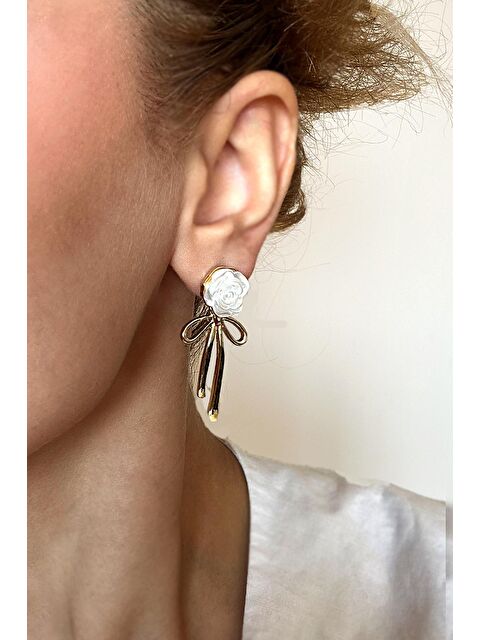 New Obsessions Beyaz Gül Detaylı Küpe - S000344107-20076