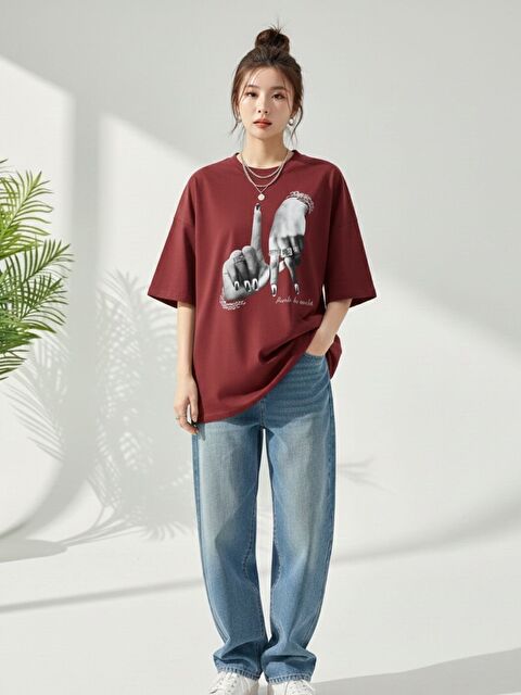 Trendseninle Kadın Bordo Rock The World Baskılı Oversize Tişört - S000521602-19951