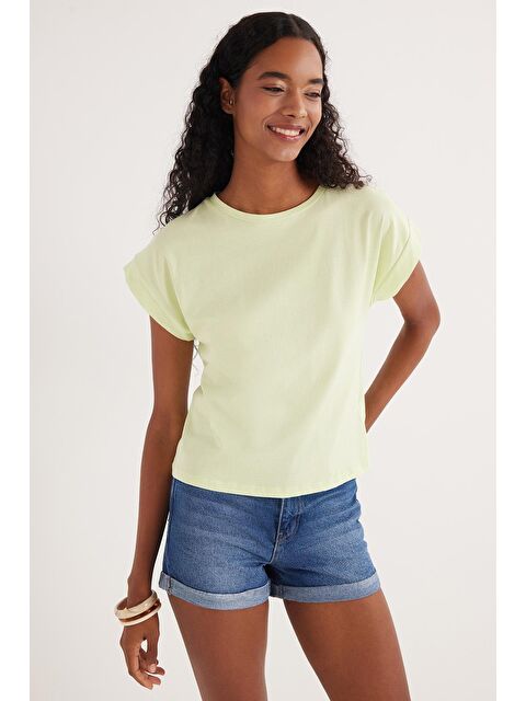 TUDORS Kadın Slim Fit Dar Kesim %100 Pamuk Kısa Kollu Bisiklet Yaka Yeşil Tişört - S000523203-18194