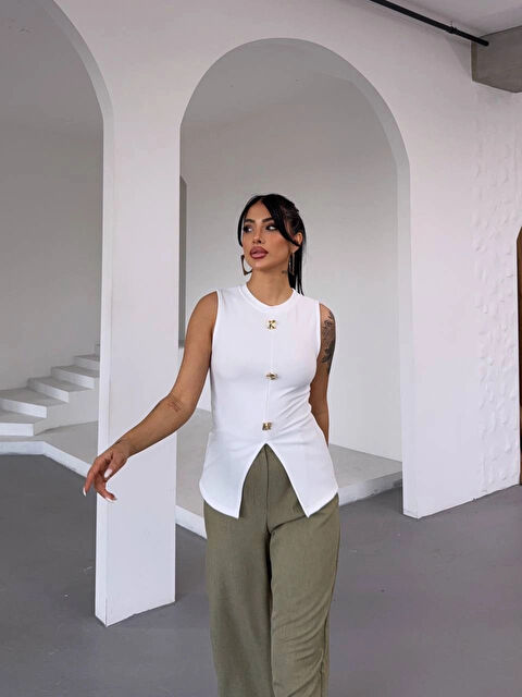 Hazelin Kadın Beyaz Bisiklet Yaka Düğme Detaylı Ottoman Kumaş Bluz HZL25S-FRY123091 - S000385002-20063