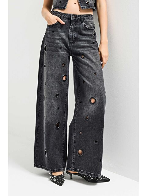 It's Basic Kadın Koyu Füme 2s6-1 Baggy Fit Kuş Gözü Tasarım Denim Jean