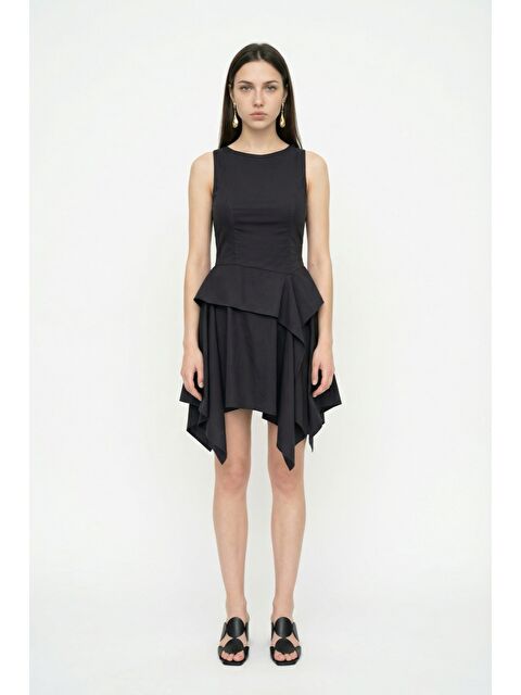 QUZU Asimetrik Volanlı Kolsuz Mini Elbise Siyah - S000515678-19351