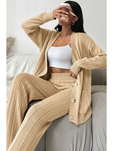 Gülseli Kadın Ön Düğmeli Kendinden Çizgi Desenli Triko Hırka Pantolon İkili Takım - S000470249-19928