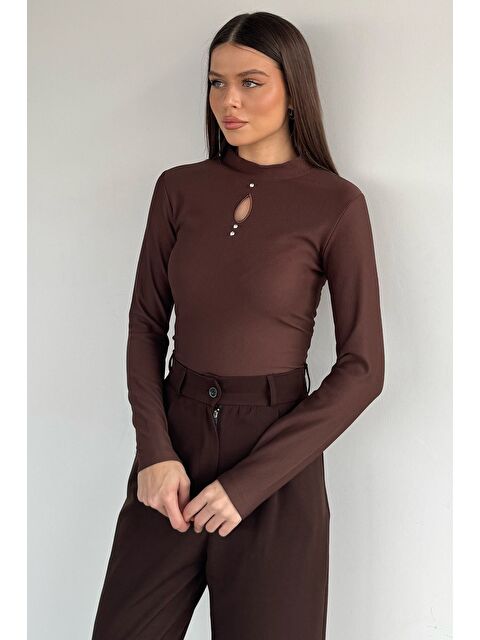 Gülseli Kadın Ön Pencere Detaylı Kendinden Desenli Bluz - S000491609-19413