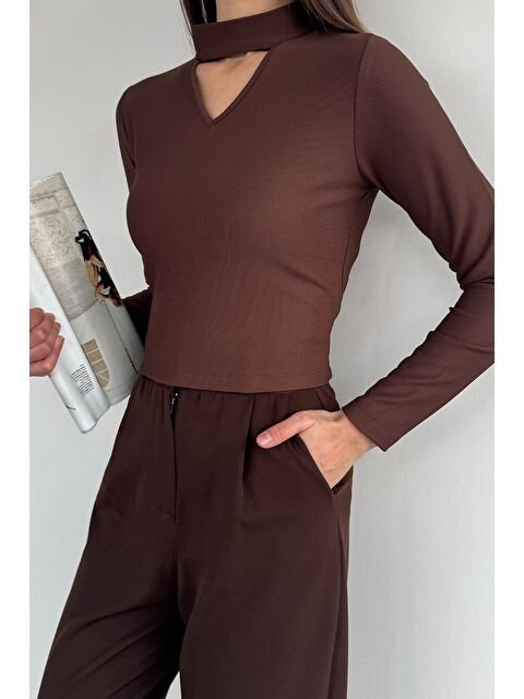 Gülseli Kadın Ön Pencereli Kendinden Çizgi Desenli Bluz - S000491612-19413