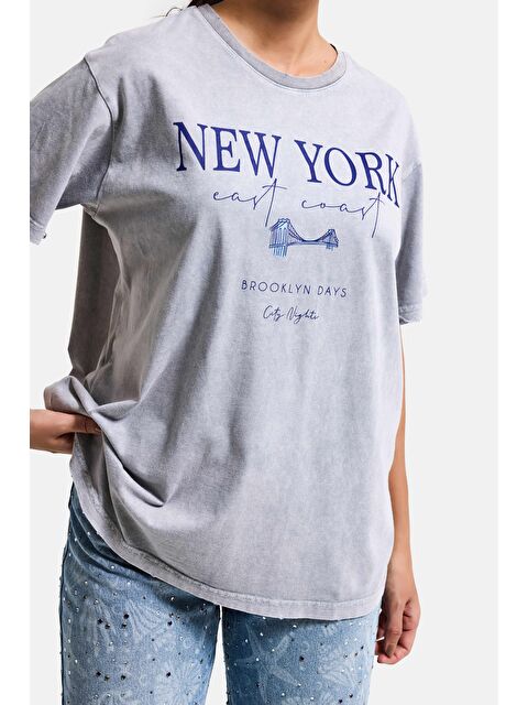 It's Basic Kadın Antrasit s6-13 Oversize New York Baskılı T-Shirt