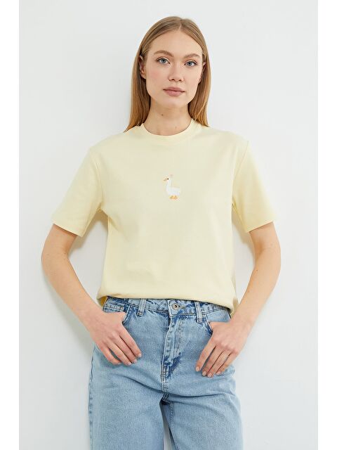 Fullamoda Ördek Nakışlı Bisiklet Yaka Salaş Tişört