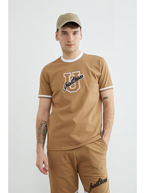 Fullamoda Biyeli Yazı Nakışlı Bisiklet Yaka Tişört - S000523467-4557