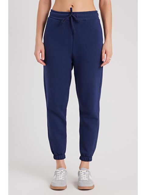 TUDORS Kadın Relax Fit Rahat Kesim Şardonlu 3 Cepli Lastikli Jogger Paça Lacivert Eşofman Altı - S000523283-21164