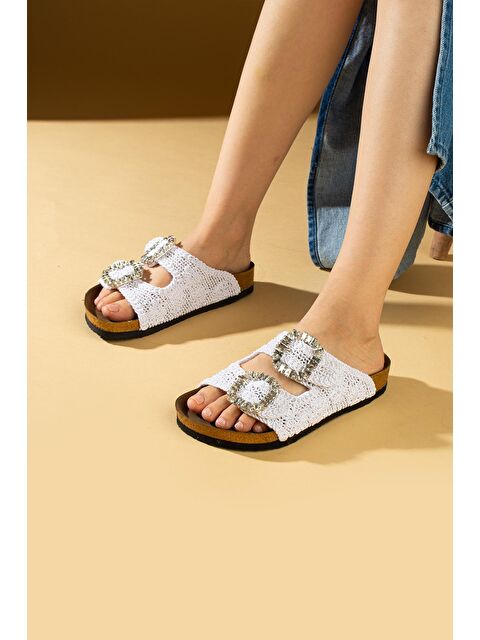 Pembe Potin Çift Toka Taş Detaylı Dantel Kumaş Comfort Kadın Terlik - S000215662-20063