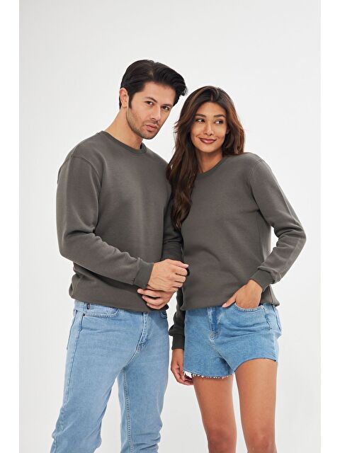 Comstar Unisex Slim Fit Sweatshirt