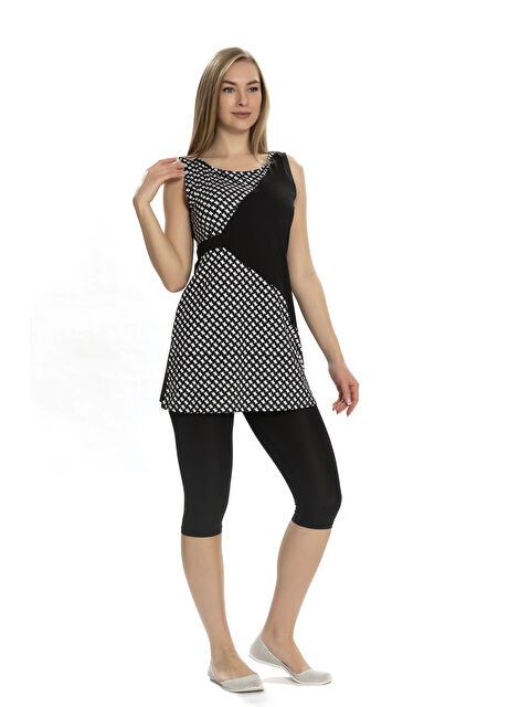 Hazelin Kadın Siyah Kolsuz Kazayağı Desenli Yarı Kapalı Taytlı Mayo HZL25S-155/01 - S000357475-19351