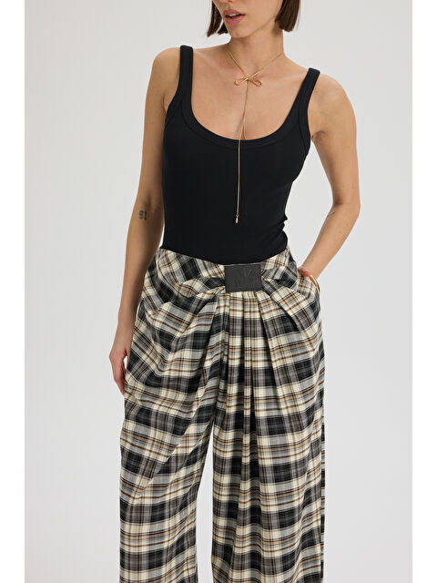 Mai Collection Corvin Pile Detaylı Dökümlü Siyah Ekose Pantolon - S000523320-19351