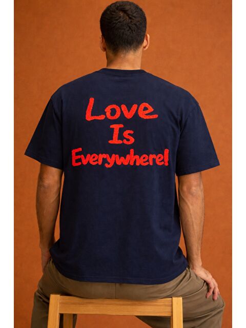 Tarz Cool Erkek Oversize Tişört "Love Is Everywhere" Baskılı Basic Pamuklu T-Shirt