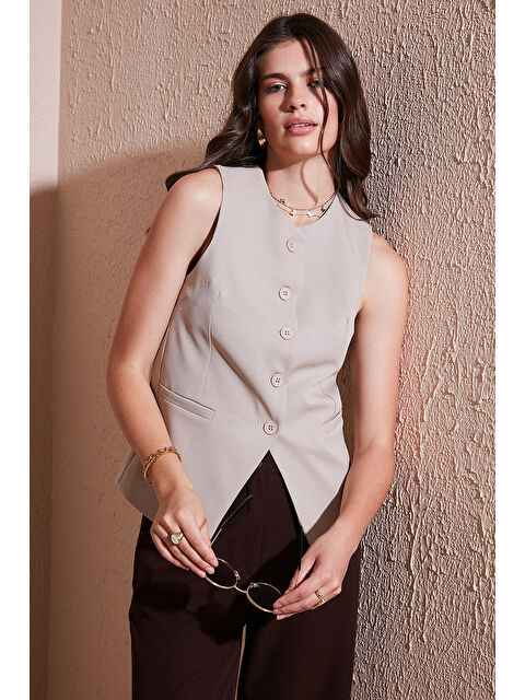 Lela Regular Fit Bisiklet Yaka Kolsuz Düğmeli Basic Kadın Bluz Yelek 65200004 - S000418376-25636