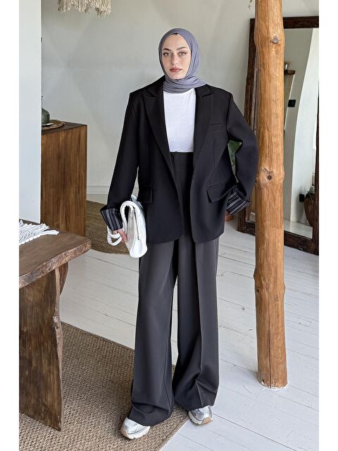 Lamelif Astarı Çizgili Atlas Ceket Siyah - S000518077-19351