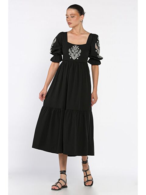 Gülseli Kadın Kare Yaka Nakışlı Elbise - S000379887-19351