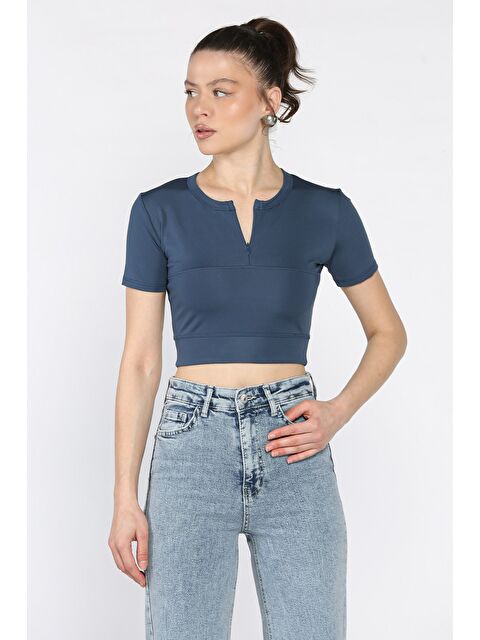 Gülseli Kadın Ön Fermuarlı Modal Kumaş Crop Top Bluz - S000387680-20019