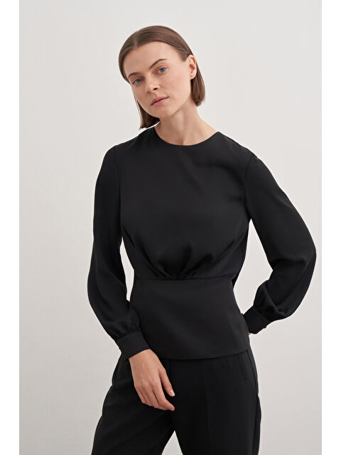 AKER Siyah Katlama Detaylı Bluz - S000475164-19351