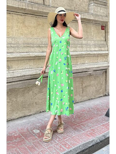 Now Moda Doğal Viskon V Yaka Desenli Bel Bağlamalı Uzun Yeşil Elbise - S000178420-18194