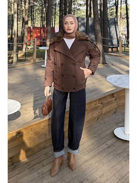 Lamelif Kürk Yaka Düğmeli Mont Çikolata Kahve - S000518080-20637