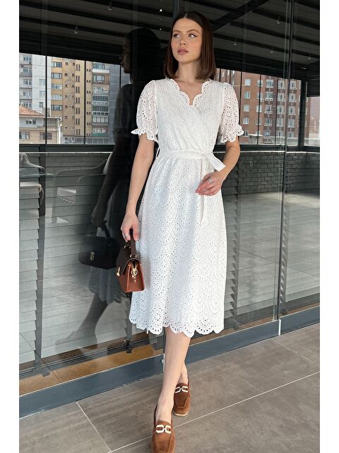 Gülseli Kruvaze Yaka Bel Bağcıklı Brode Elbise - S000374382-19966