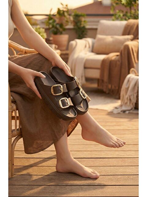 Oksit Lovi Z022 Gold Toka Detaylı Platform Tabanlı Anatomik Kadın Terlik - S000507175-19413