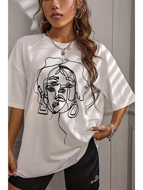 Trendseninle Kadın Çizgili Figür Oversize Beyaz Tişört - S000163234-20063