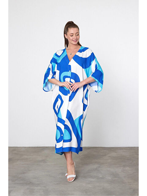 Hazelin Kadın Beyaz Mavi Desenli Büyük Beden Düğmeli Gömlek Elbise HZL25S-VM19051 - S000443053-37234